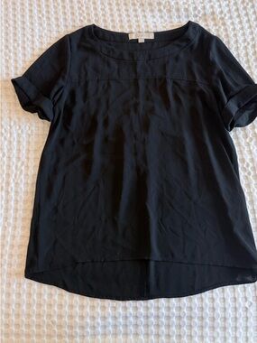 LOFT Black Short Sleeve Round-Neck Blouse